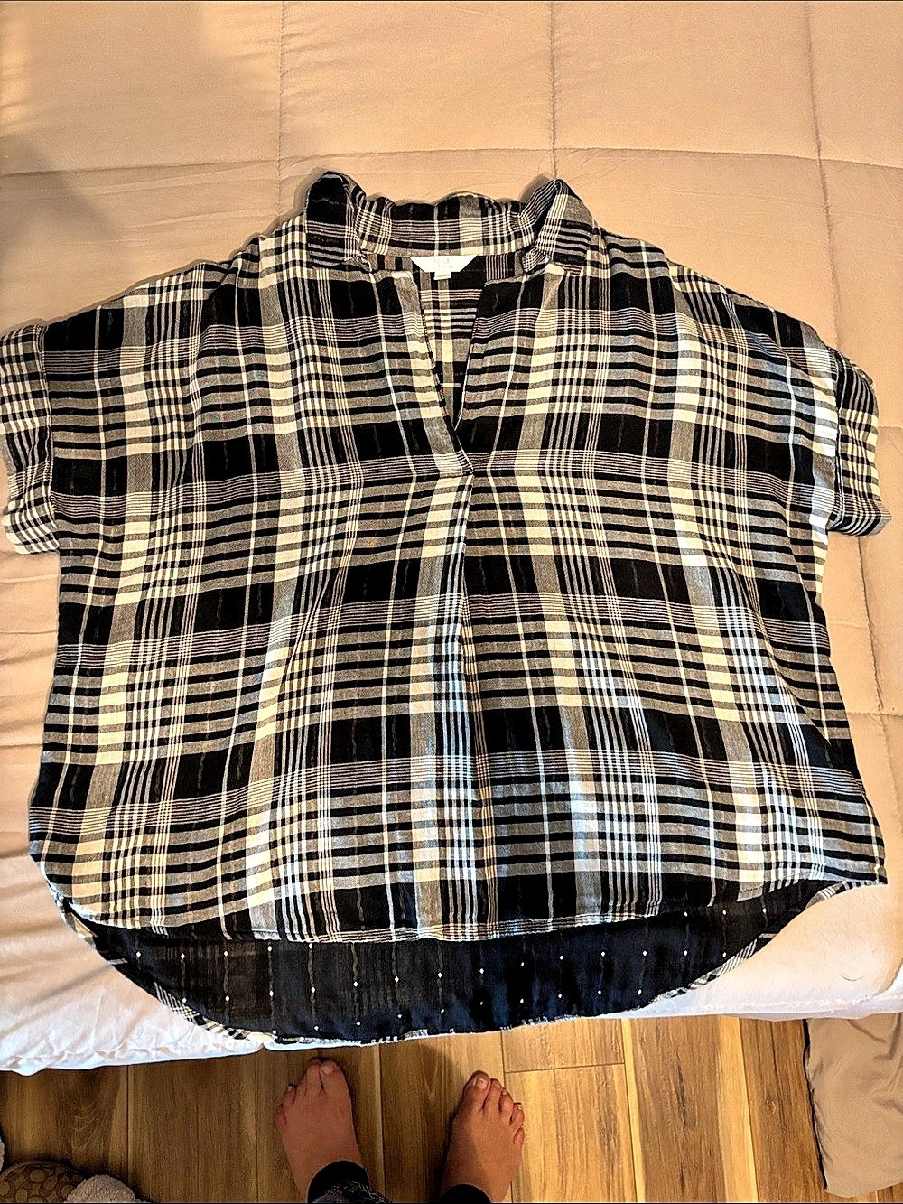Time and Tru Women's Plaid Button-Down Top in Black & White